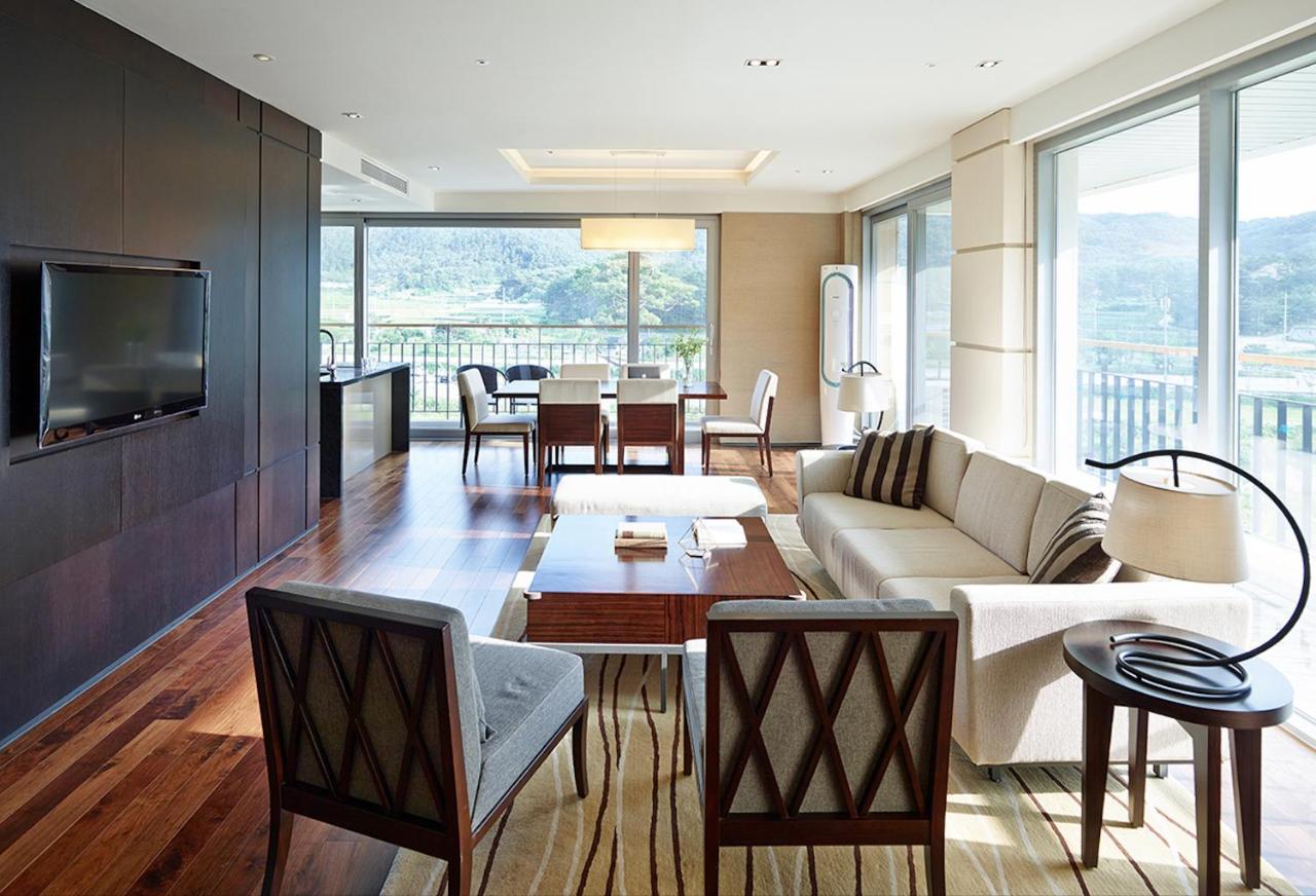 The Suites Hotel Namwon Экстерьер фото